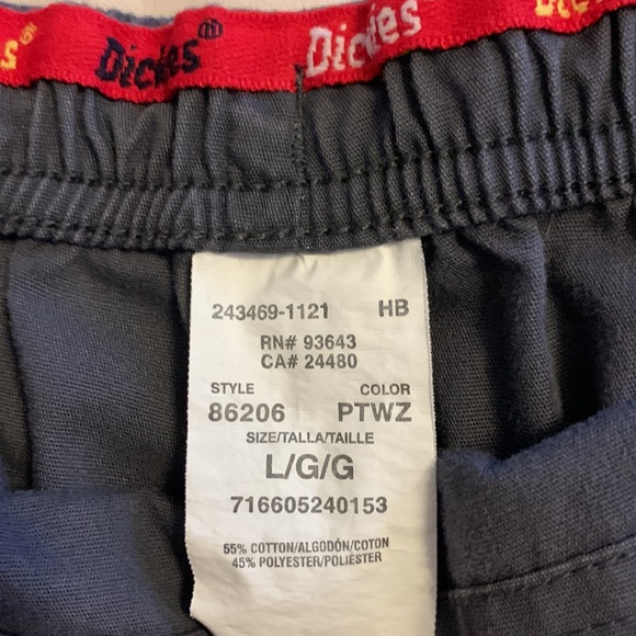 Dickies Scrub Set Large - Picture 9 of 13